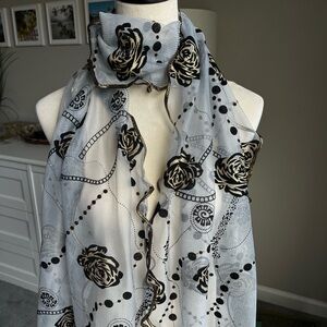 Elegant Gray Sheer Floral Scarf – Black Velvet & Gold Accents
